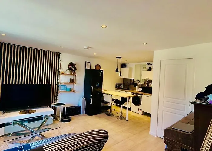 Maison Au Coeur Du Sidobre アパート